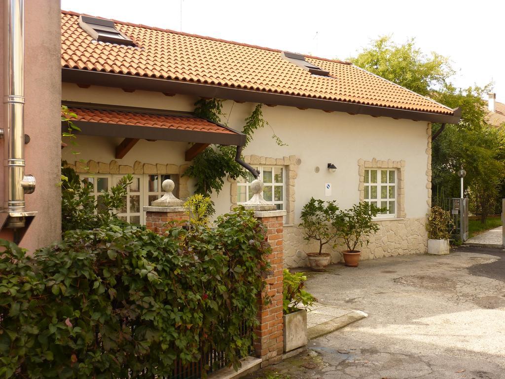 Casa Yami Hotel Падуа Екстериор снимка